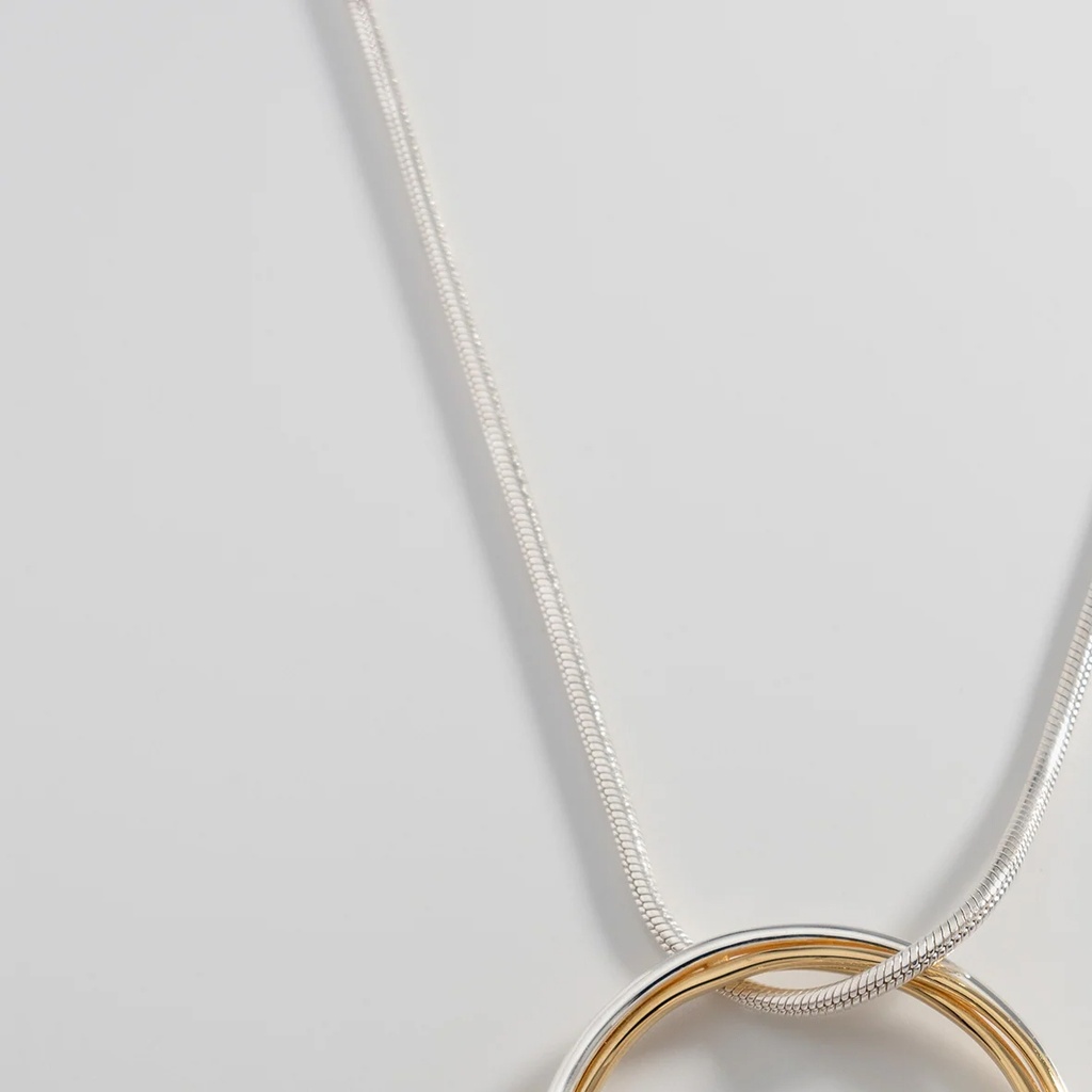 Sergio Bustamante Dije Una de Capri. Unisex